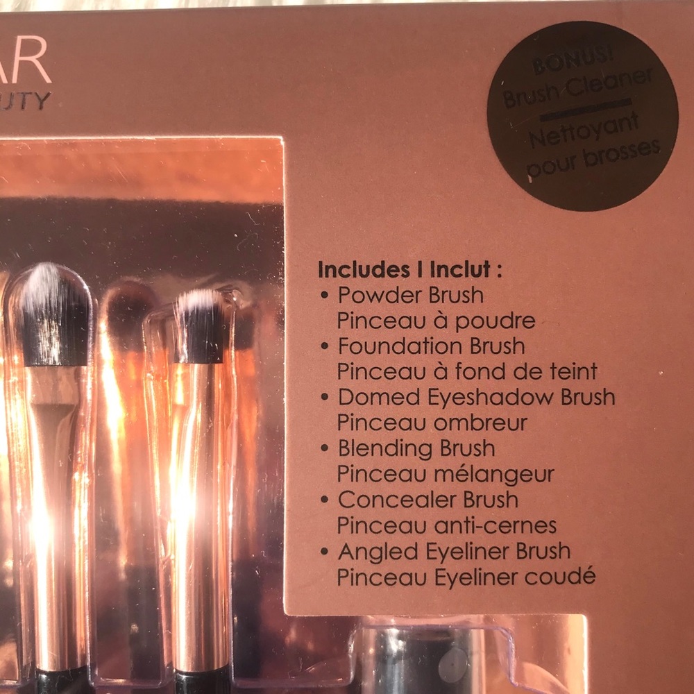SOLD🌸 NIB Manna Kadar Beauty Essentials 7 pc Brush Set - Picture 7 of 8
